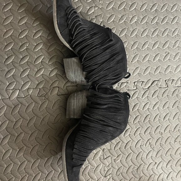 Matisse fringe bootie, size 8, black - Picture 2 of 2
